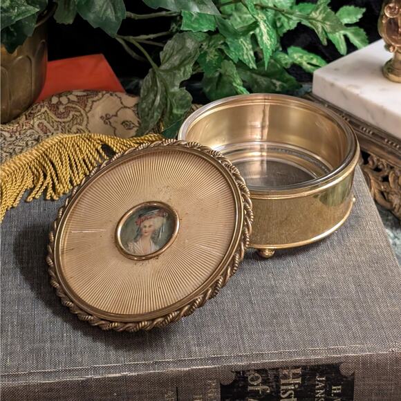 Antique Ormolu Gold Gilt Apollo Round Lidded Portrait Trinket Powder Casket Box - Picture 1 of 8